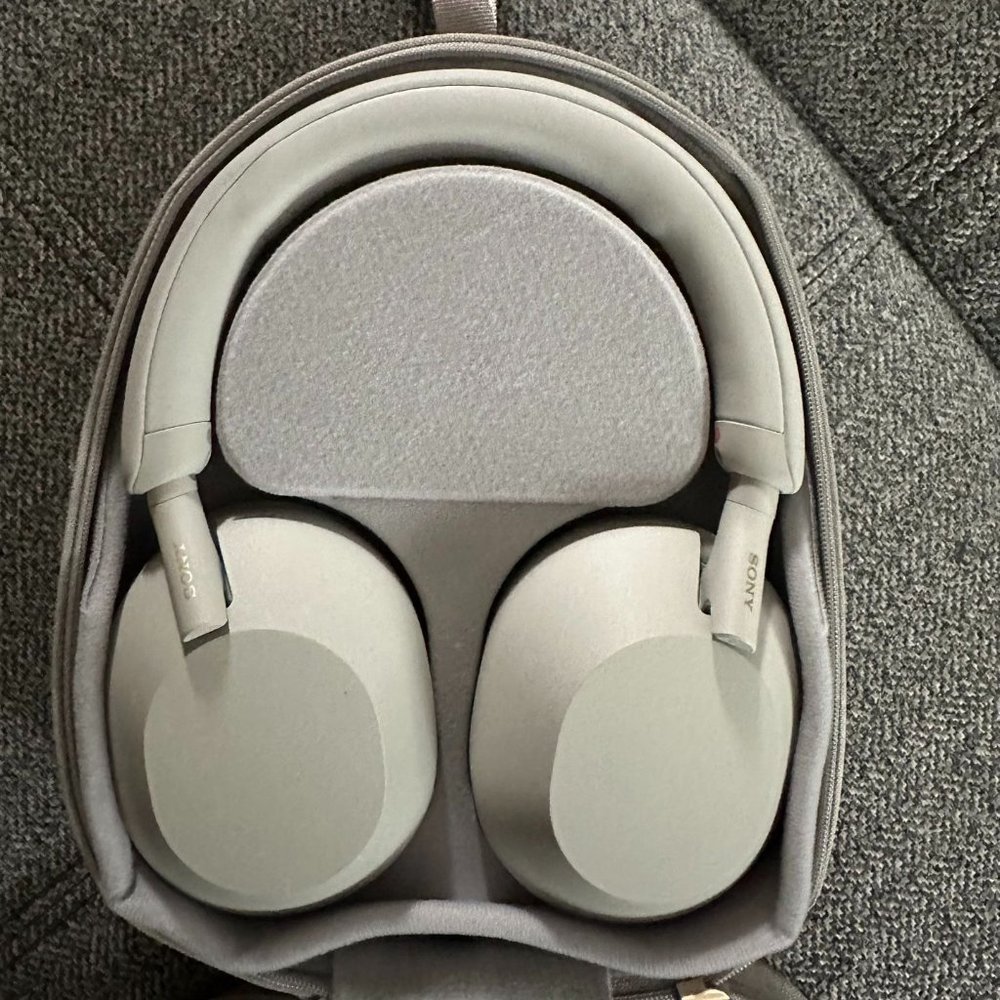 Sony WH1000XM5 Wireless Noise-Cancelling Headphones